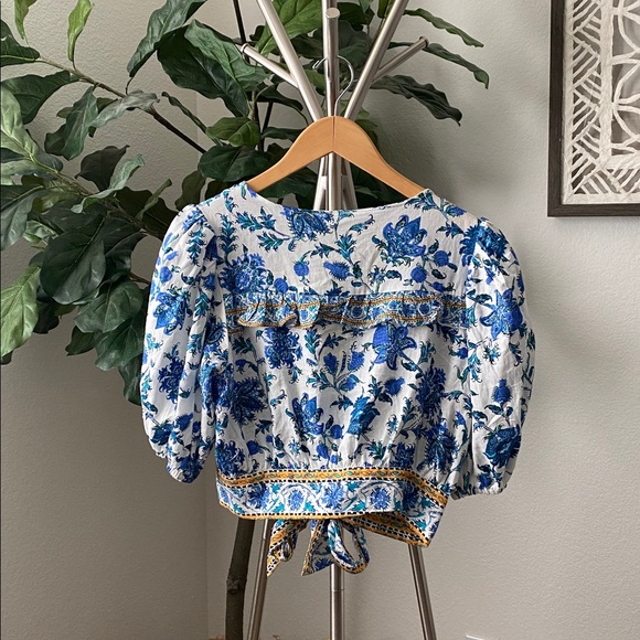 Nicole Miller Artelier | Blue Floral Puff Sleeve Tie-Front Top - Size Small - Picture 5 of 8